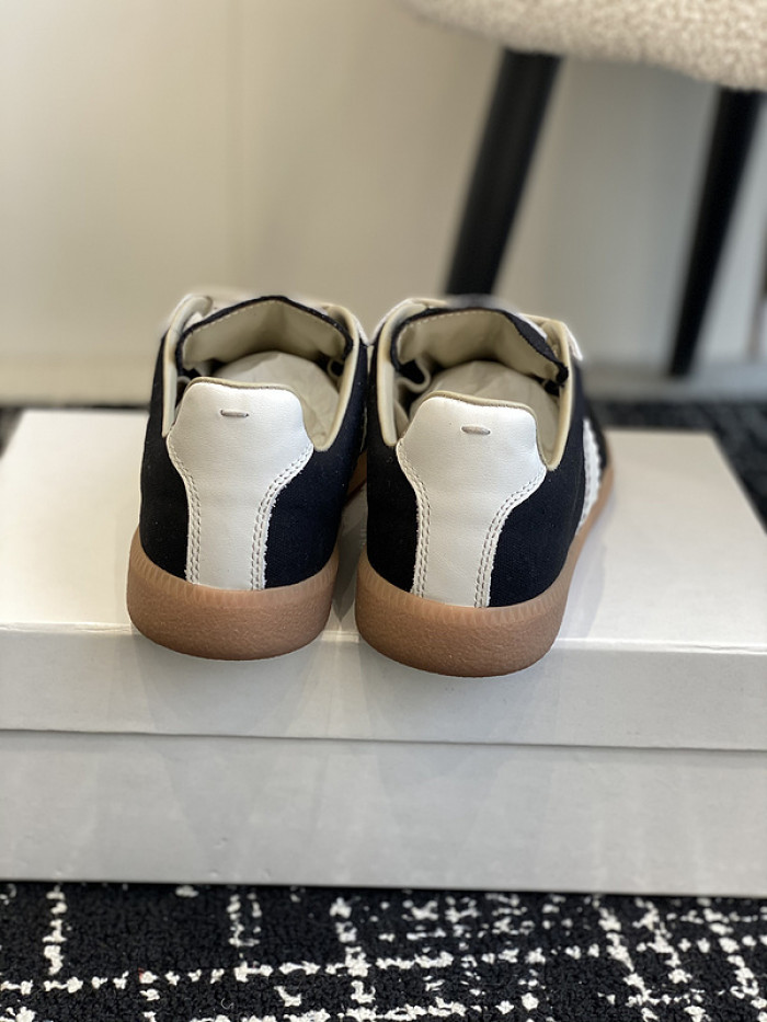 MAISON MARGIELA CALFSKIN S57WS0259