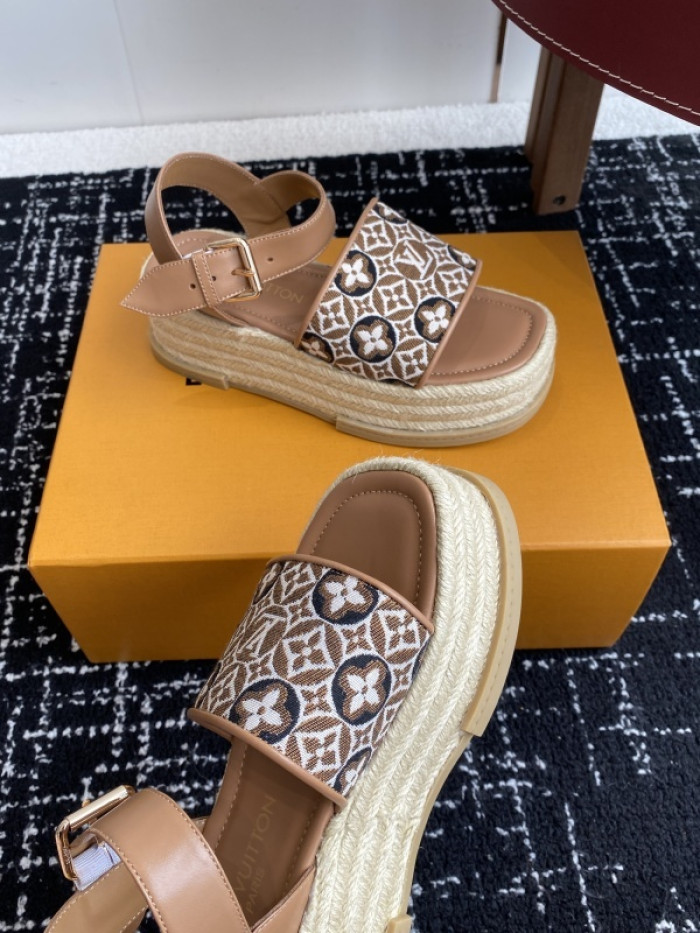 L&V sandal 233