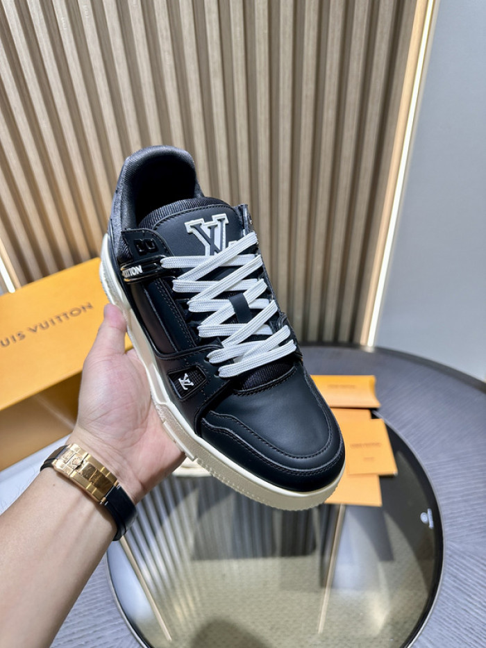LV snekaers L0000396