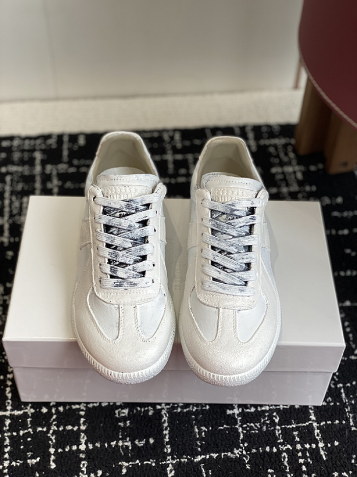 MAISON MARGIELA CALFSKIN S57WS0332