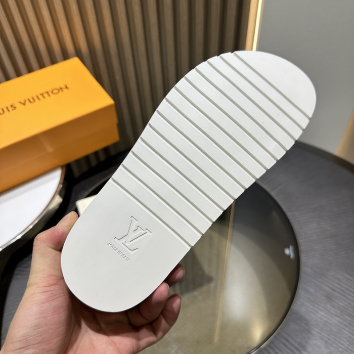 L&V sandal 140