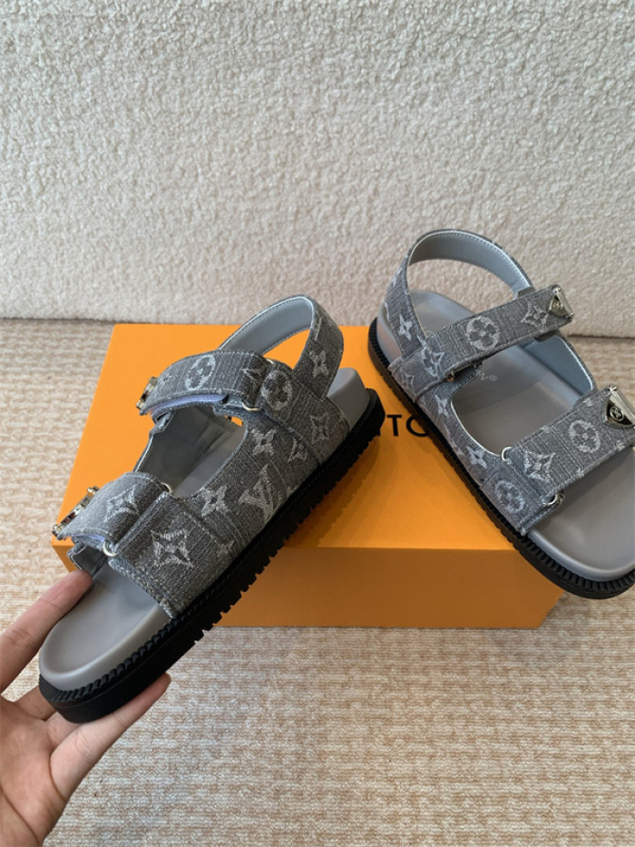 L&V sandal 202